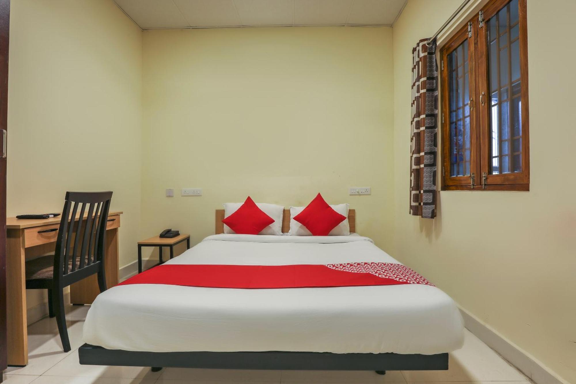 Hotel O Om Sakthi Hotel Pondicherry Exterior foto