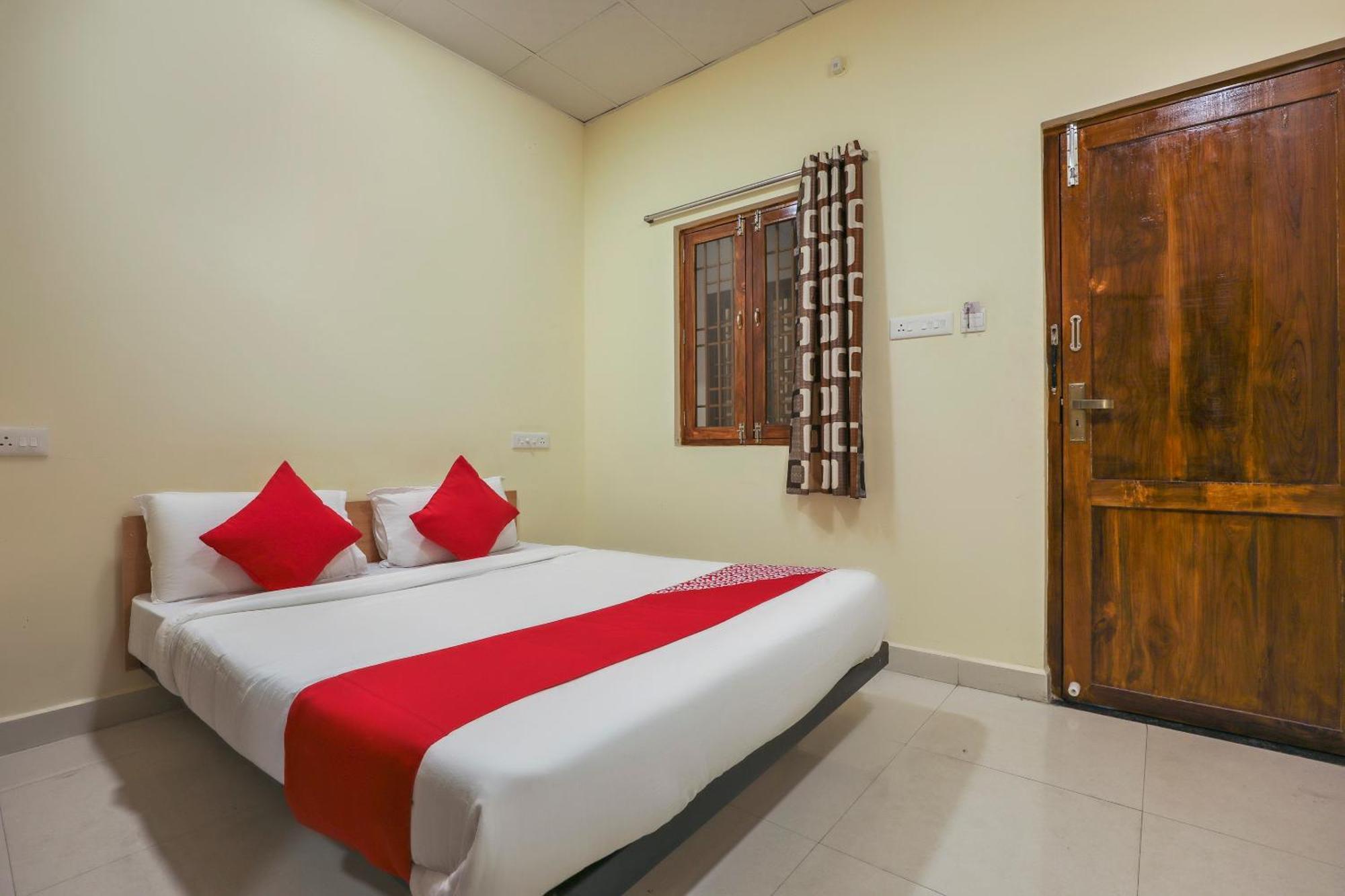 Hotel O Om Sakthi Hotel Pondicherry Exterior foto