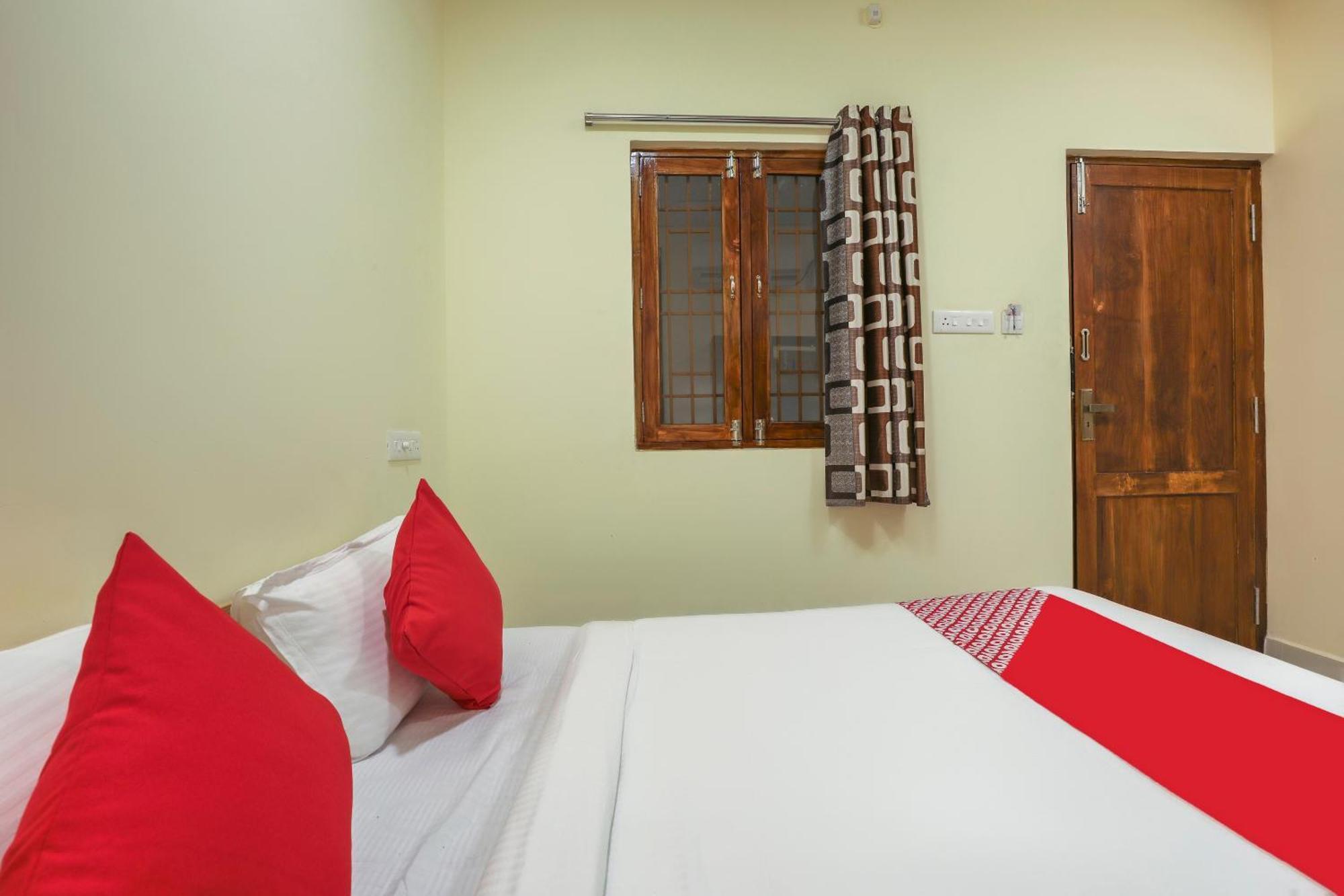 Hotel O Om Sakthi Hotel Pondicherry Exterior foto